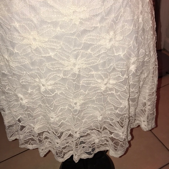 FINAL PRICE . plus lace flower sleeveless dress - Picture 4 of 7